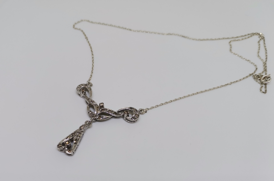 PIRLANTA TAŞLI GERDANLIK