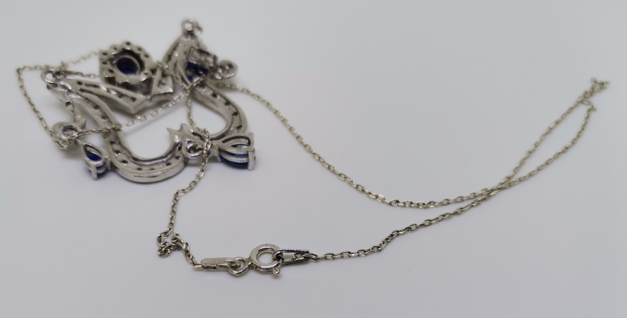 LALE MODEL PIRLANTA GERDANLIK