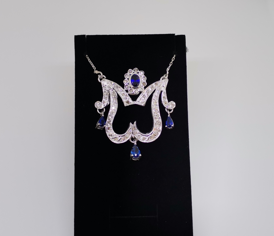 LALE MODEL PIRLANTA GERDANLIK