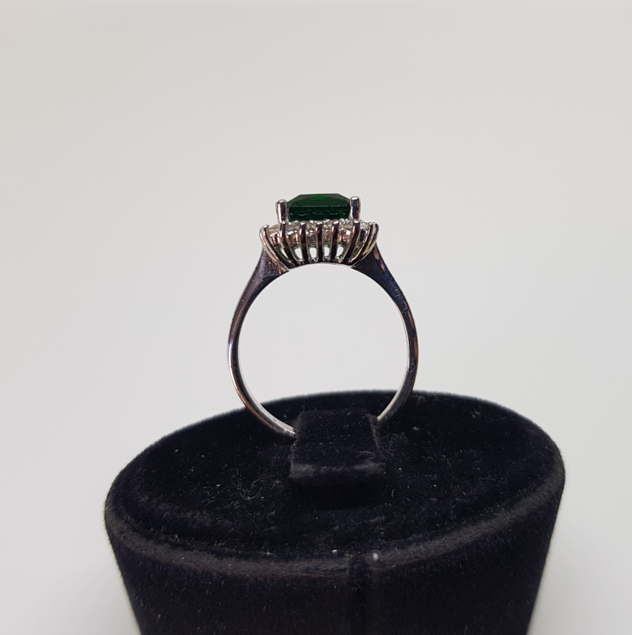 ZÜMRÜT VE PIRLANTA TAŞLI FRANSIZ BAGETİ YÜZÜK