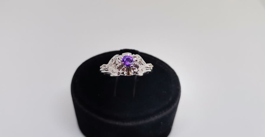 AMETİST VE PIRLANTA TAŞLI GÜL MODELİ YÜZÜK