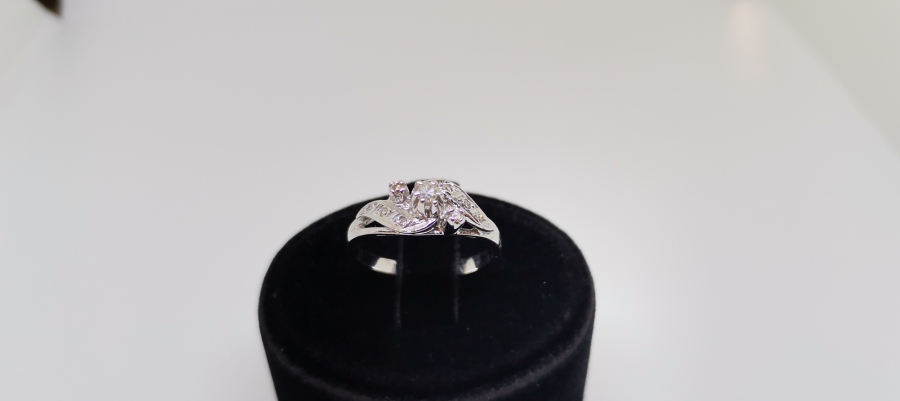 SALYANGOZ MODEL PIRLANTA TAŞLI YÜZÜK