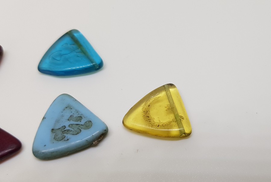 ÜZERLERİ OSMANLICA YAZILI OSMANLI DÖNEMİ OPAL VE CAM KOLYE UÇLARI LOTU