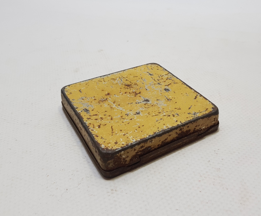 ÜZERİ OSMANLICA YAZILI OSMANLI DÖNEMİ SİGARA TABAKASI