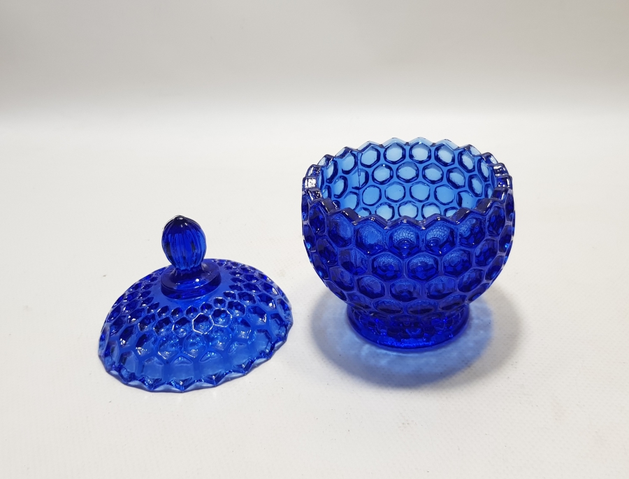 NADİR RENKTE OSMANLI DÖNEMİ KABARTMA İŞÇİLİKLİ KAPAKLI MACUNLUK