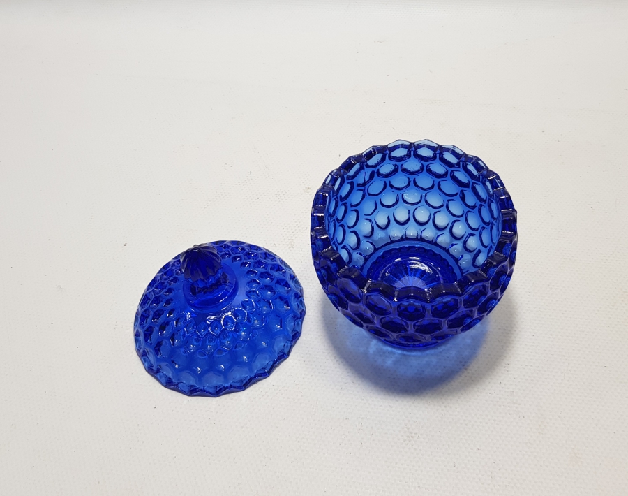 NADİR RENKTE OSMANLI DÖNEMİ KABARTMA İŞÇİLİKLİ KAPAKLI MACUNLUK