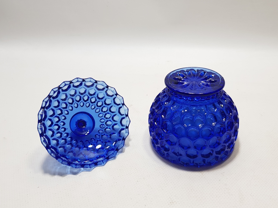 NADİR RENKTE OSMANLI DÖNEMİ KABARTMA İŞÇİLİKLİ KAPAKLI MACUNLUK