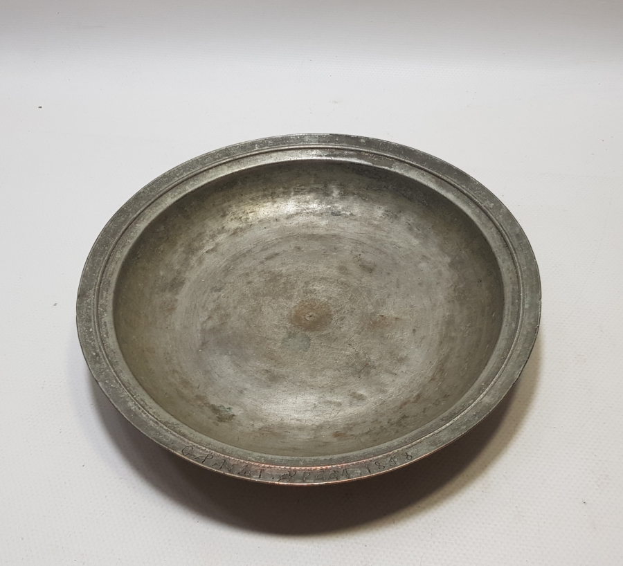 1858 TARİHLİ OSMANLI DÖNEMİ RUMCA YAZILI TUNÇ TABAK - SAHAN