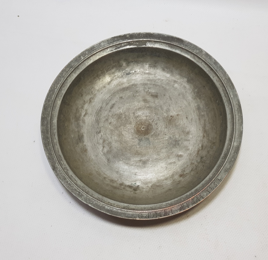 1858 TARİHLİ OSMANLI DÖNEMİ RUMCA YAZILI TUNÇ TABAK - SAHAN