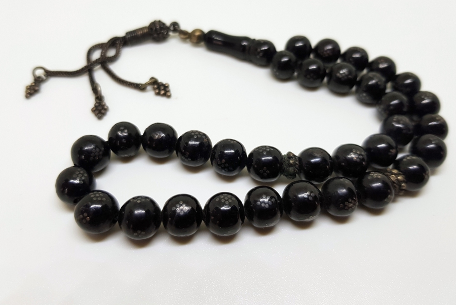 GÜMÜŞ ÇAKMA İŞÇİLİKLİ VE GÜMÜŞ PÜSKÜLLÜ ANTİKA OLTU TAŞI TESPİH