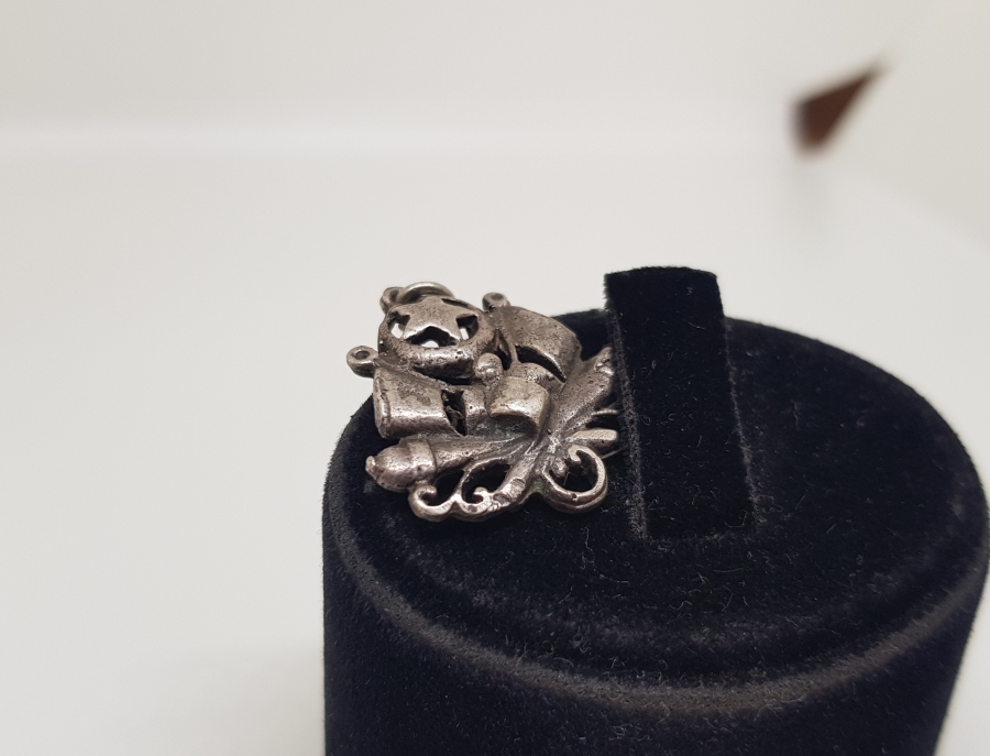 OSMANLI DÖNEMİ MEŞRUTİYET SANCAKLI VE AY YILDIZLI GÜMÜŞ KÖSTEK SALLAMASI - TESPİH PÜSKÜL SALLAMASI