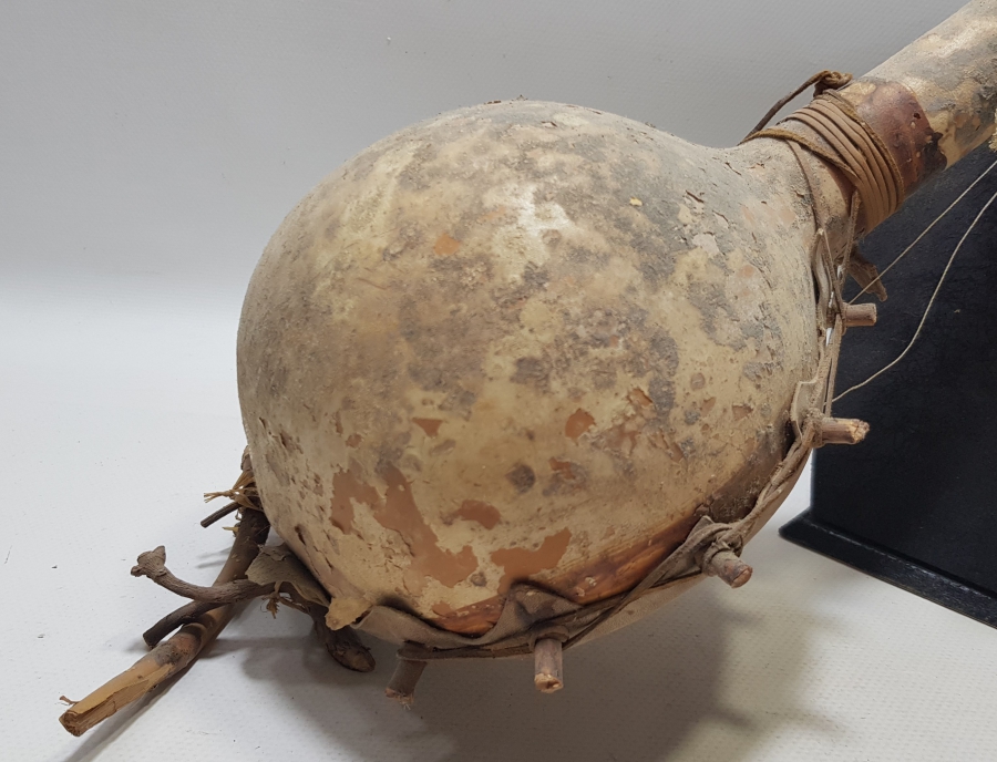 EL YAPIMI ANTİKA ÇALGI ALETİ