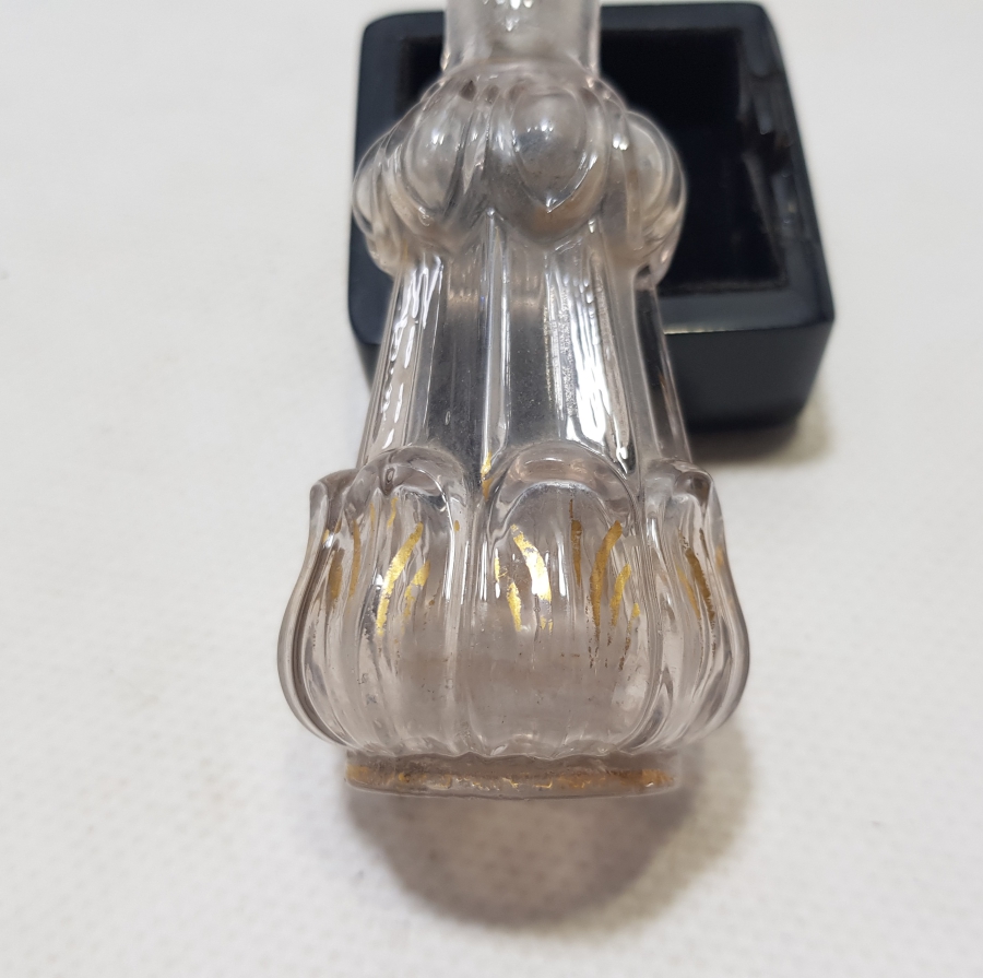 OSMANLI DÖNEMİ NADİR FORMDA ALTIN VARAKLI BEYKOZ İŞİ KOKU ŞİŞESİ