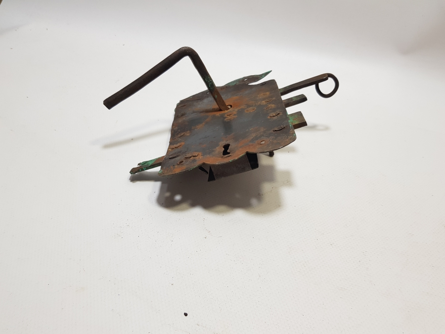 ÜZERİ AY YILDIZLI VE USTA DAMGALI OSMANLI DÖNEMİ EL YAPIMI KAPI KİLİDİ