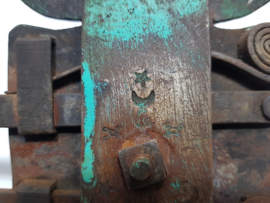 ÜZERİ AY YILDIZLI VE USTA DAMGALI OSMANLI DÖNEMİ EL YAPIMI KAPI KİLİDİ