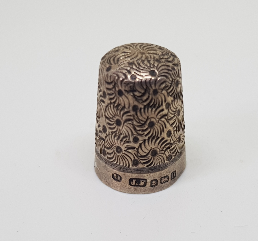 KALEM İŞÇİLİKLİ ANTİKA TERZİ YÜKSÜĞÜ