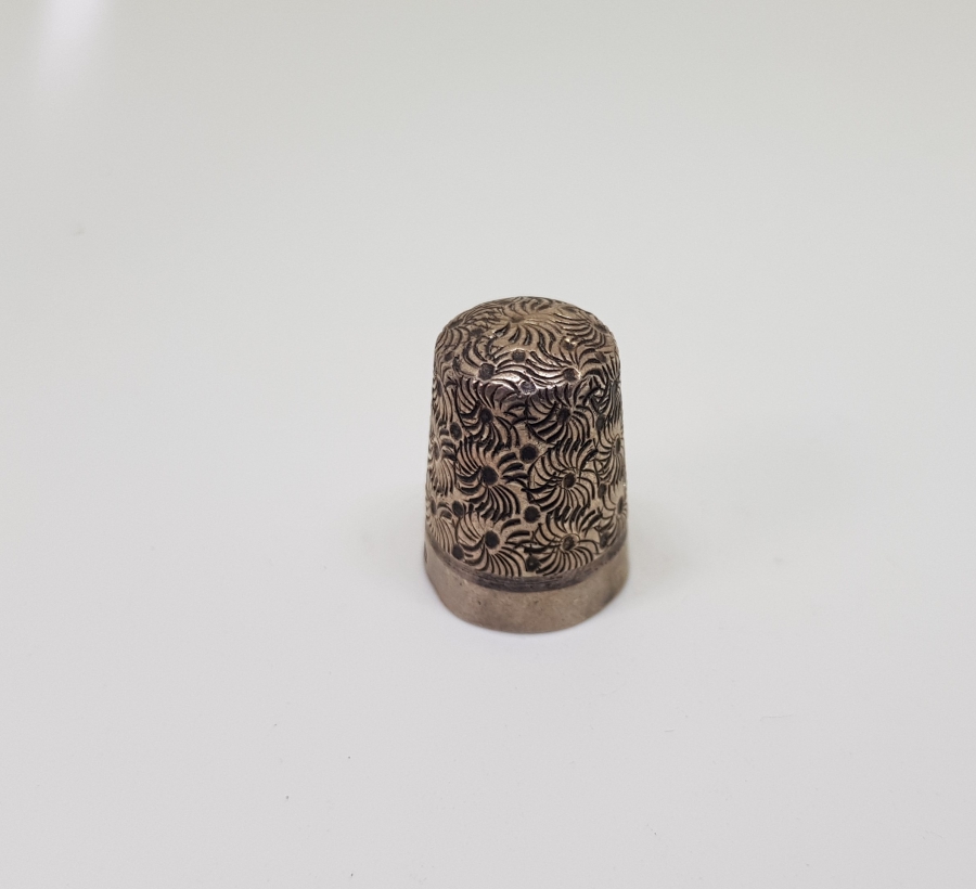 KALEM İŞÇİLİKLİ ANTİKA TERZİ YÜKSÜĞÜ