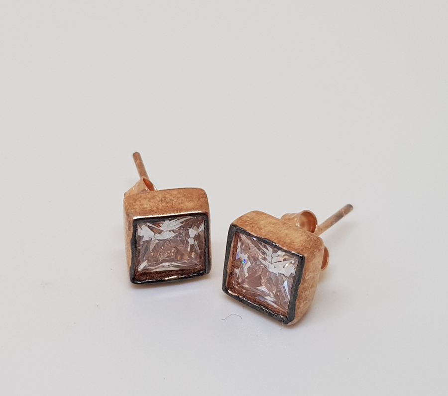 MARGAZİT TAŞLI GÜMÜŞ KÜPE