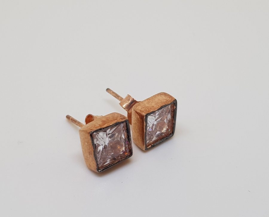 MARGAZİT TAŞLI GÜMÜŞ KÜPE