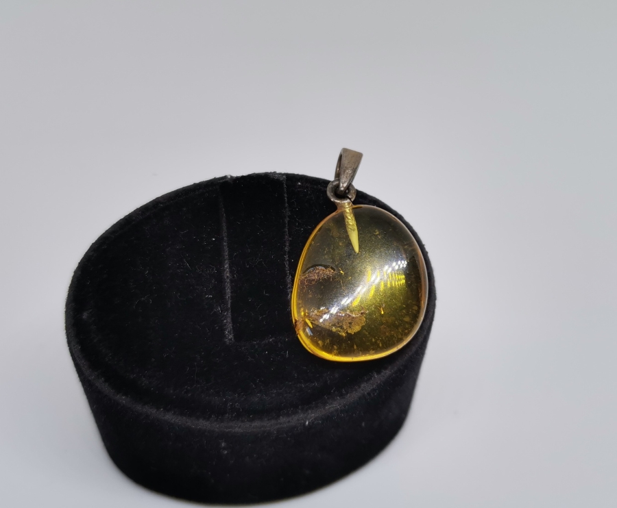 GÜMÜŞ APLİKLİ DAMLA KEHRİBAR KOLYE UCU