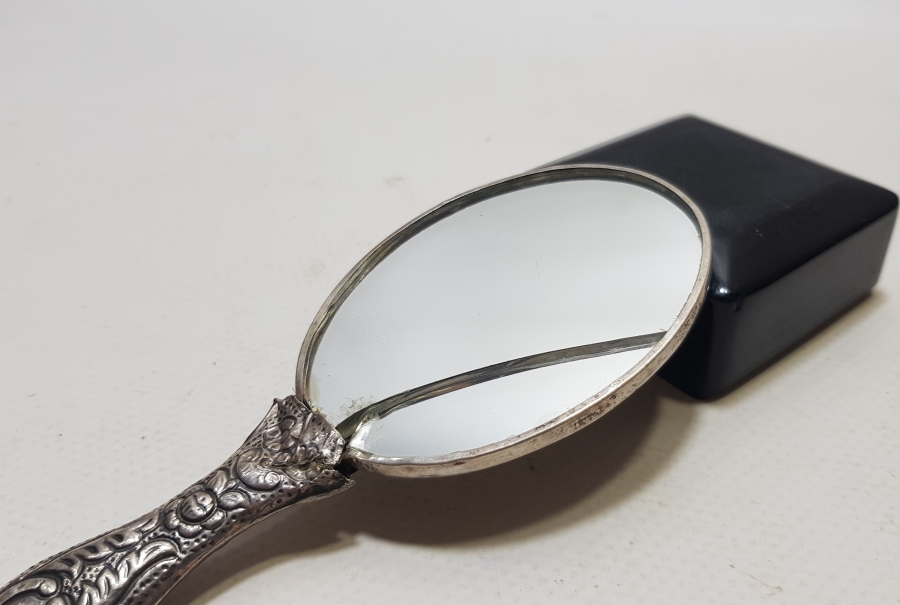 KABARTMA İŞÇİLİKLİ ANTİKA GÜMÜŞ EL AYNASI