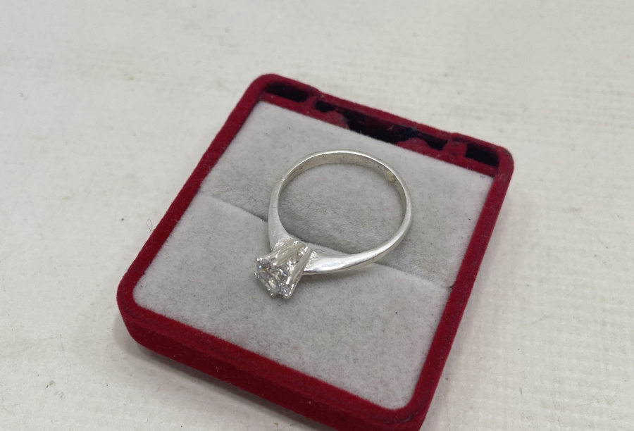 MARGAZİT TAŞLI TEKTAŞ MODEL GÜMÜŞ YÜZÜK