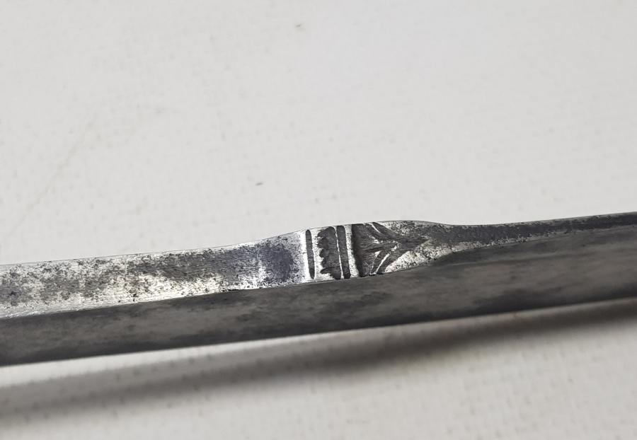 1800 BAŞLARI BOYNUZ SAPLI ÇELİĞİ TÜRK BURGUSU YENİÇERİ PALASI