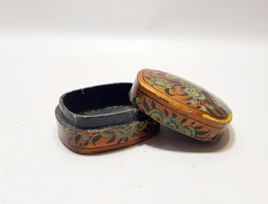 ALTIN VARAKLI VE EL BOYAMA KAPAKLI PAPİER MACHE TESPİH KUTUSU