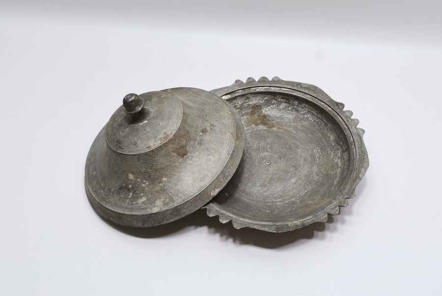 KAPAĞINDA VE LENGERİNDE AYNI YAZI BULUNAN NADİR AĞA LENGERİ