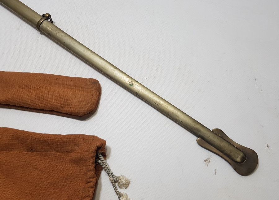 ORİJİNAL KORUMA KILIFINDA BOYNUZ SAPLI ANTİKA SUBAY KILICI