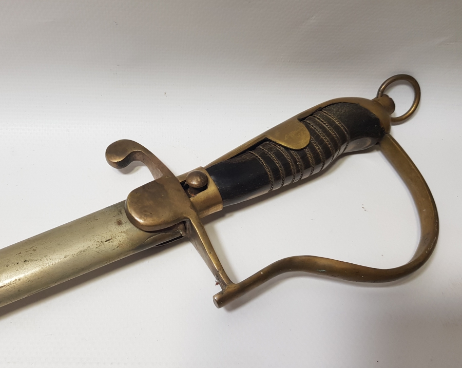 ORİJİNAL KORUMA KILIFINDA BOYNUZ SAPLI ANTİKA SUBAY KILICI