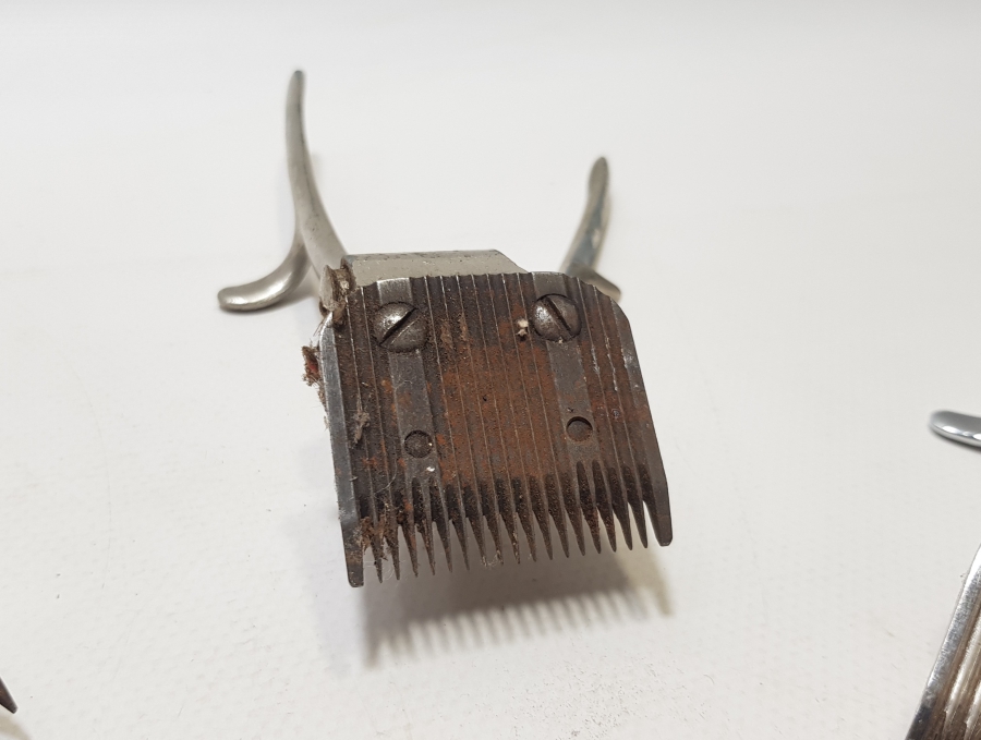 ANTİKA MANUEL TRAŞ MAKİNESİ LOTU