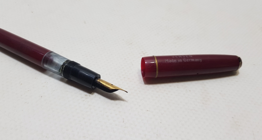 14 AYAR ALTIN UÇLU ANTİKA DOLMA KALEM