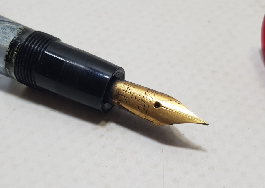 14 AYAR ALTIN UÇLU ANTİKA DOLMA KALEM