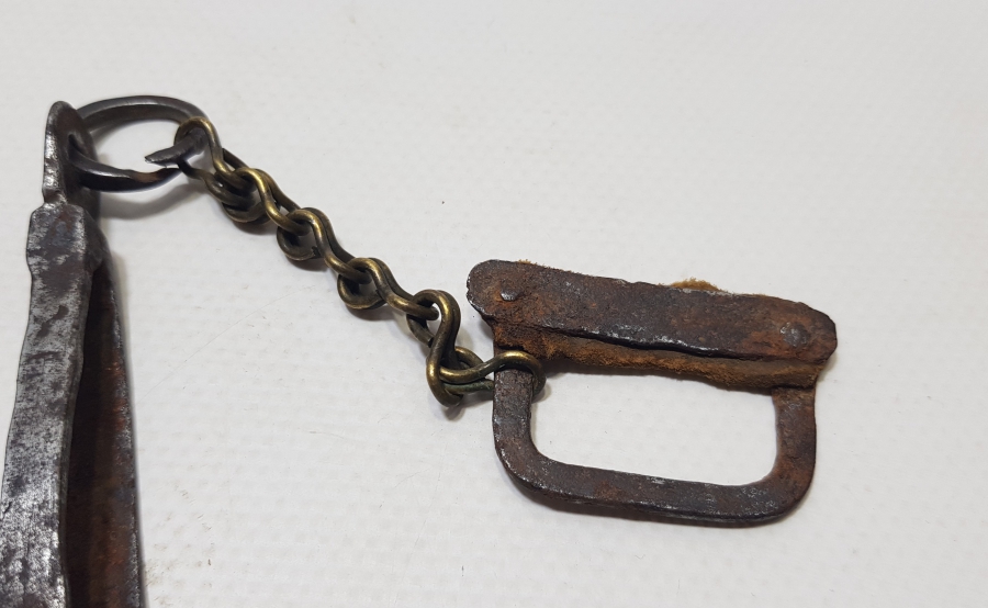 OSMANLI DÖNEMİ TUTMAÇLI KAVI İLE ÇOK NADİR SÜVARİ KAV ÇAKMAĞI