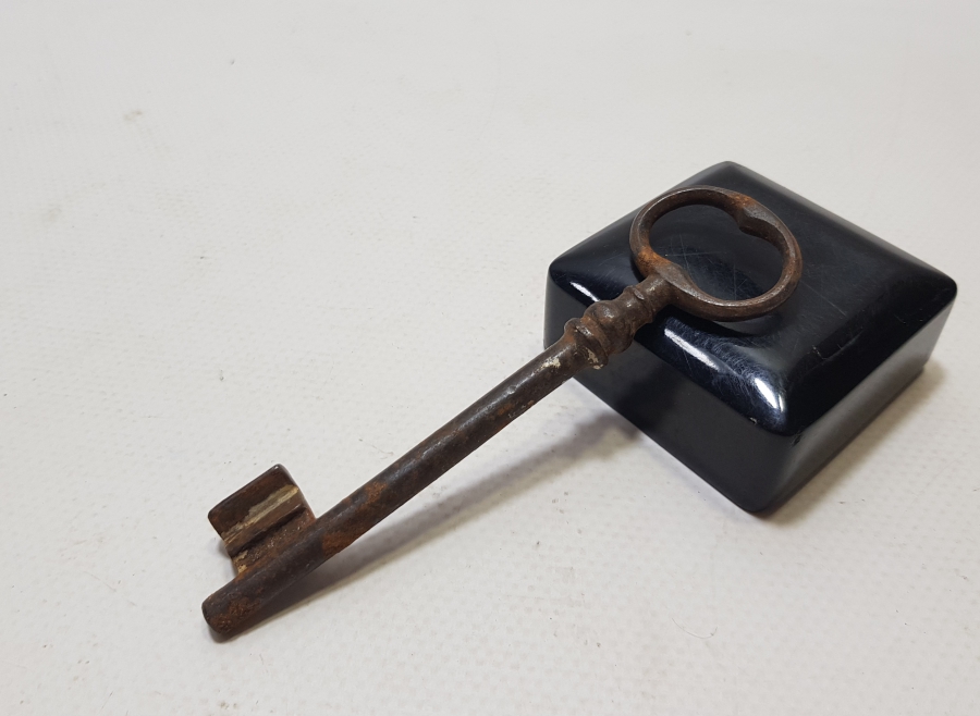 OSMANLI DÖNEMİ BÜYÜK BOY KAPI ANAHTARI