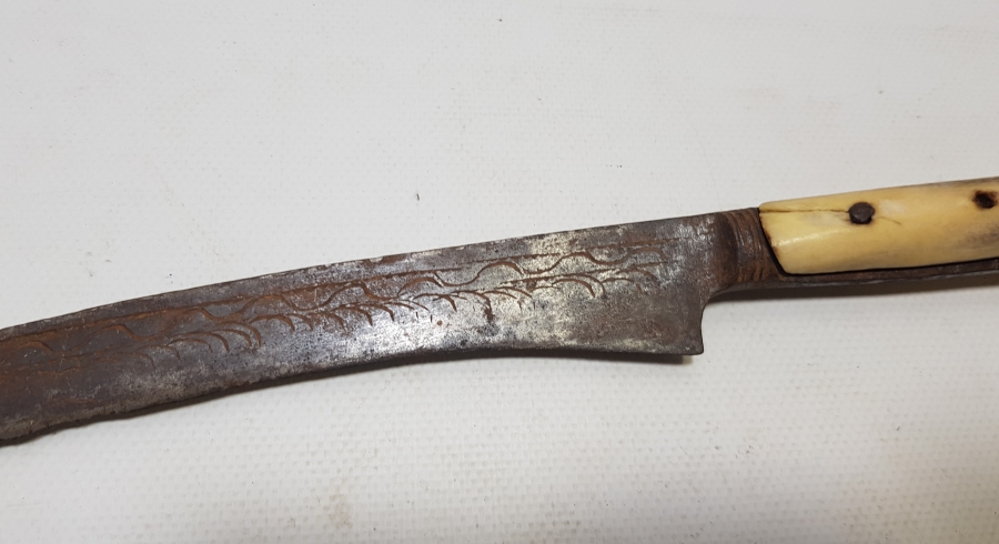 OSMANLI DÖNEMİ KEMİK SAPLI İKİ TARAFI DA HAYAT AĞAÇLI DERVİŞ YATAĞANI