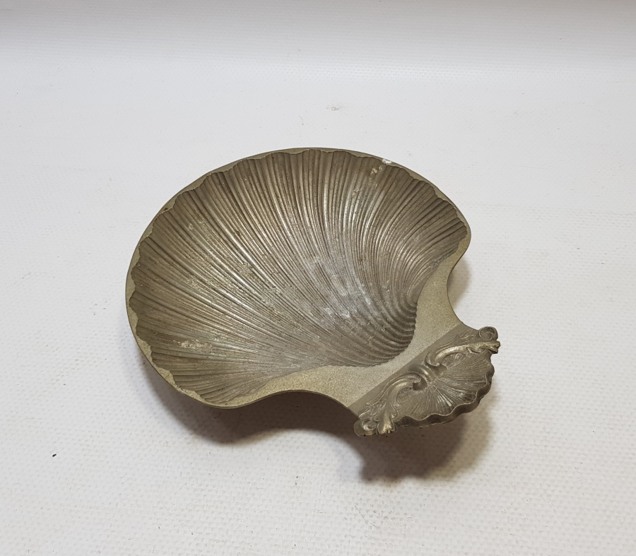 DENİZ KABUĞU FORMUNDA ANTİKA İKRAMLIK