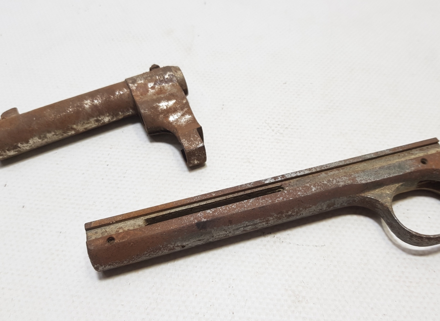 İKİ ADET ANTİKA TABANCA PARÇASI