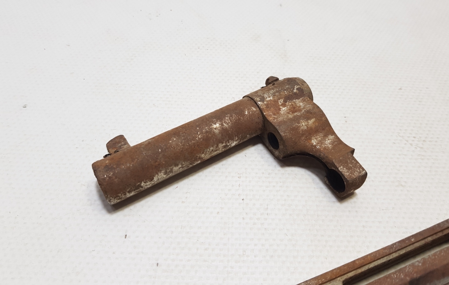 İKİ ADET ANTİKA TABANCA PARÇASI