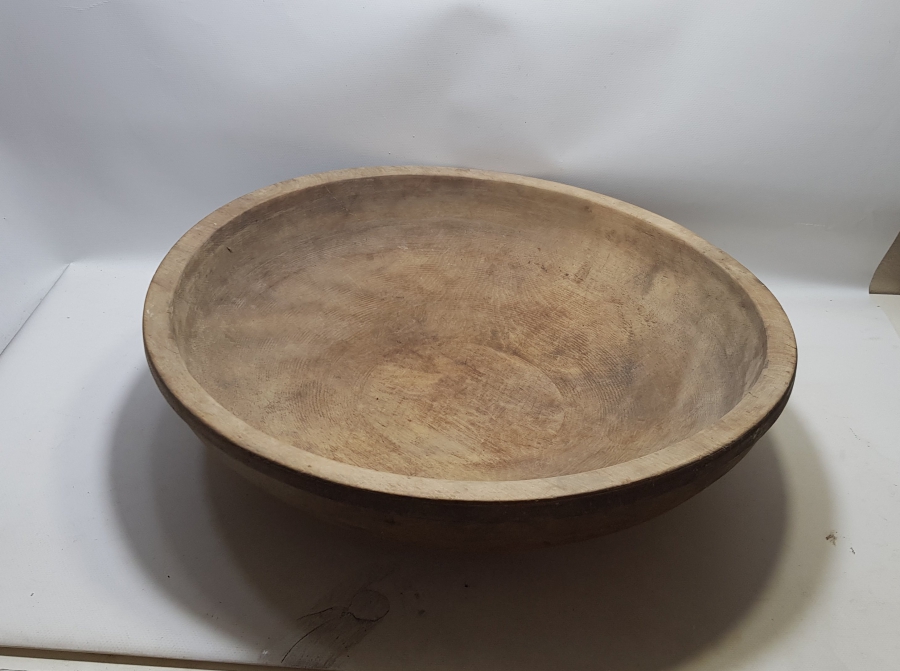 OSMANLI DÖNEMİ DEV BOYDA YEKPARE EL OYMA İŞÇİLİKLİ HAMUR TEKNESİ