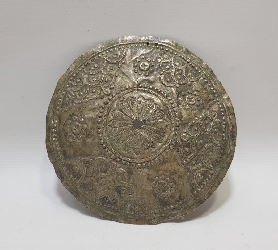 OSMANLI DÖNEMİ KABARTMA İŞÇİLİKLİ VE ŞEMSE FİGÜRLÜ GELİN TEPELİĞİ