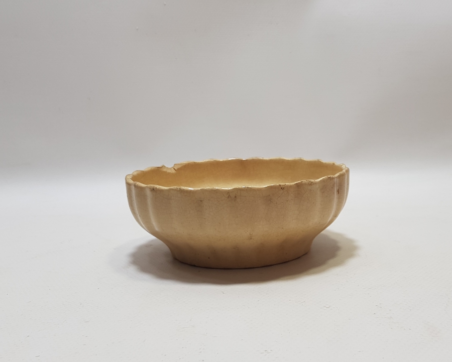 NADİR RENKTE OSMANLI DÖNEMİ BÜYÜK BOY LEVANTEN PORSELEN KASE