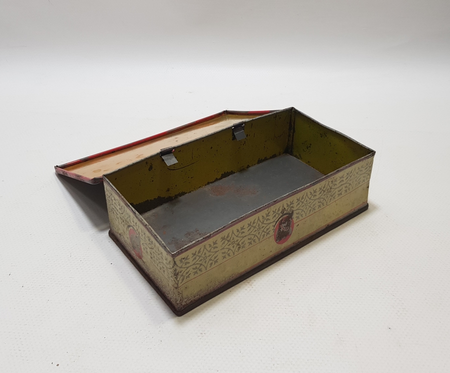 TÜRKAN ŞORAY GÖRSELLİ ANTİKA TENEKE CİKLET KUTUSU