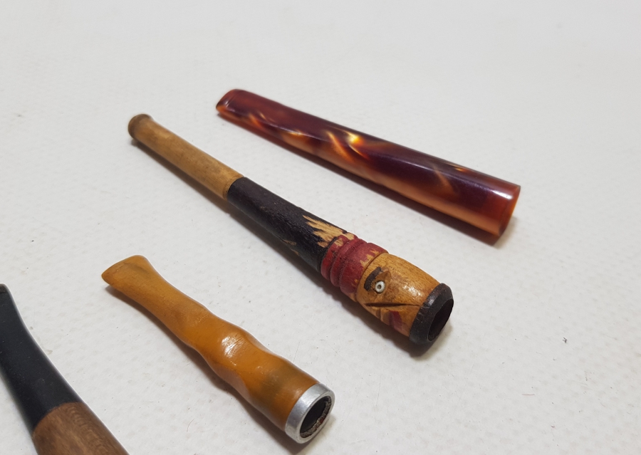 ANTİKA SİGARA AĞIZLIĞI LOTU