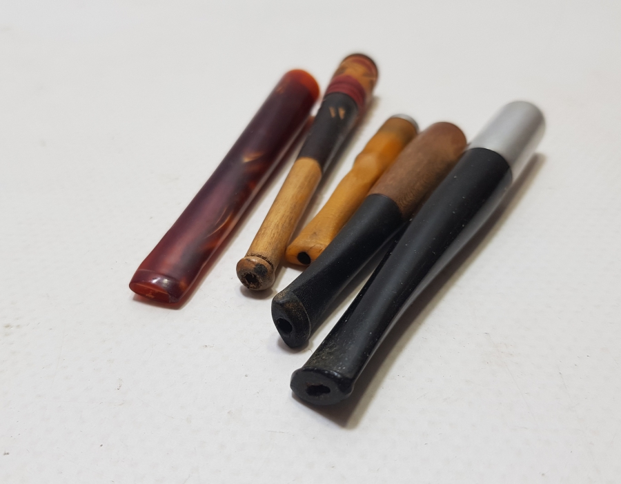 ANTİKA SİGARA AĞIZLIĞI LOTU