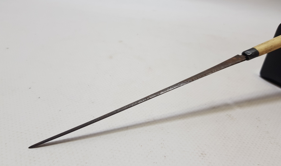 OSMANLI DÖNEMİ KEMİK SAPLI ÇOK NADİR ÇERKES ÇİZME ŞİŞİ