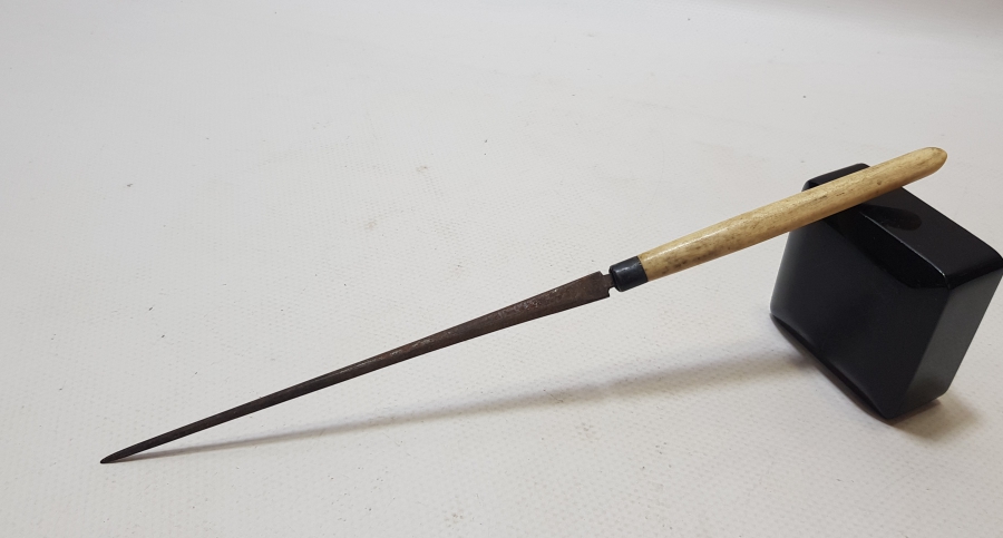 OSMANLI DÖNEMİ KEMİK SAPLI ÇOK NADİR ÇERKES ÇİZME ŞİŞİ