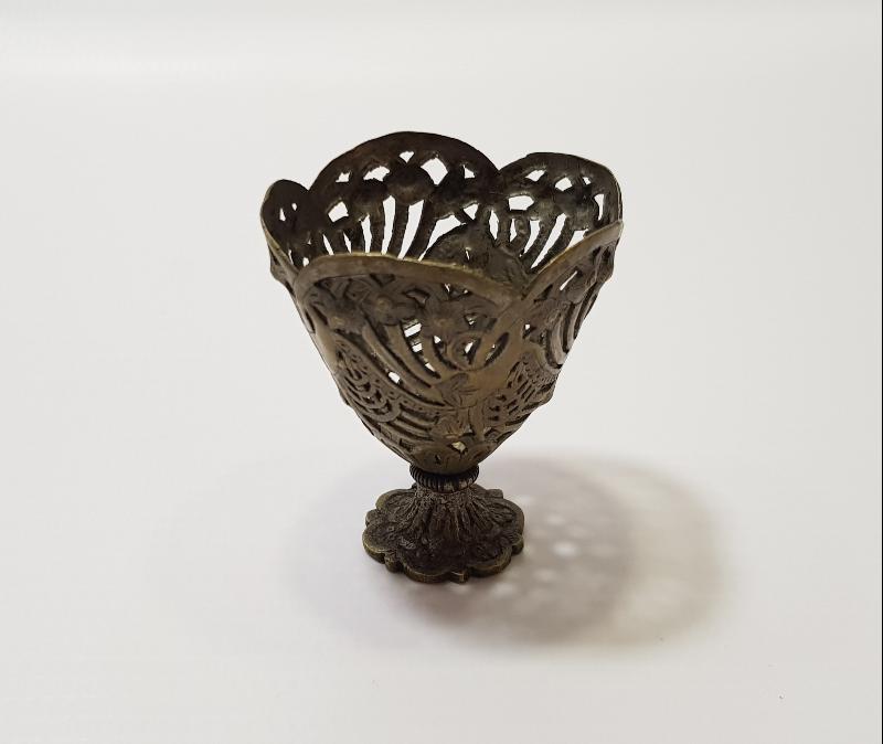 OSMANLI DÖNEMİ SÜLEYMANİYE İŞİ KIL TESTERE İŞÇİLİKLİ KAHVE FİNCANI ZARFI