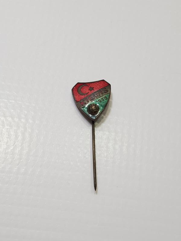 1955 KIBRIS YAZILI ÇOK NADİR ROZET